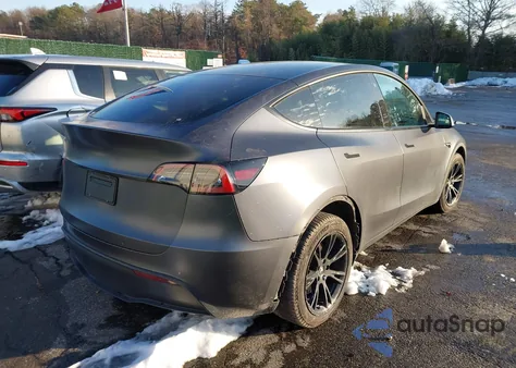 2022 Tesla Model Y Long Range Dual Motor All-Wheel Drive from USA, damaged, VIN 7SAYGDEE8NF308605